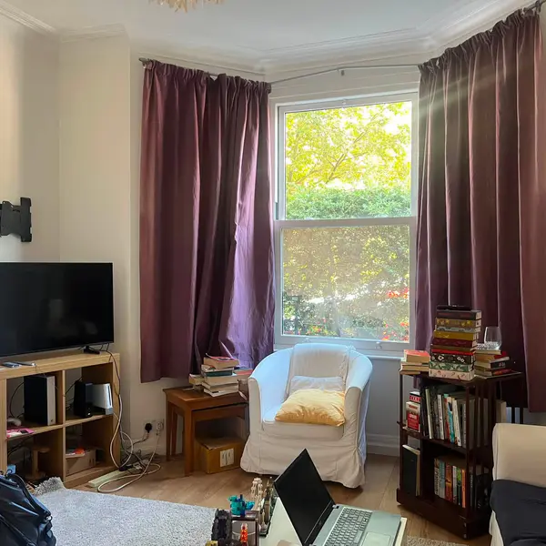 London W12, UK