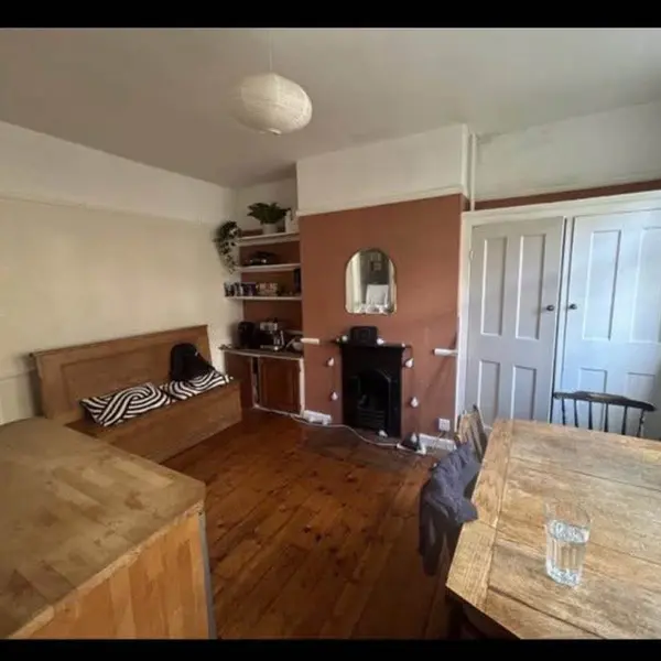 Beeches Rd, London SW17 7LY, UK
