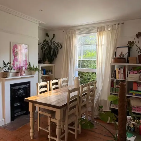 Ashbury Rd, London SW11 5UW, UK