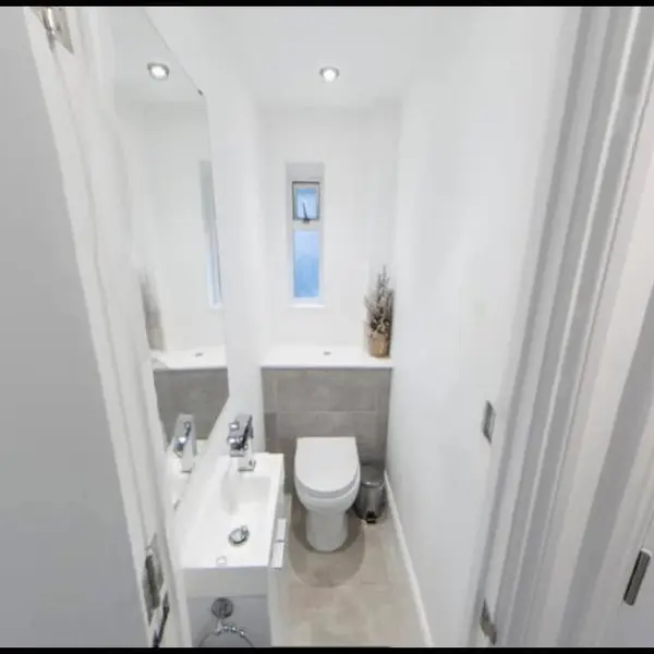 409 Clapham Rd, London SW9 9BT, UK
