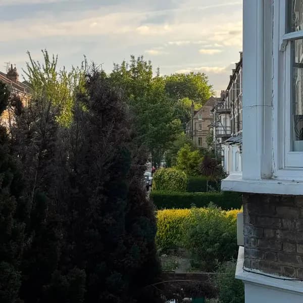 Vale Royal, London N7 9AP, UK
