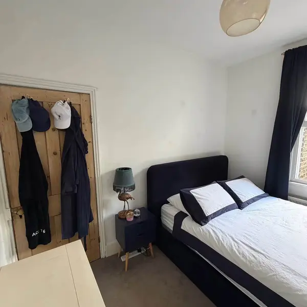 Ashbury Rd, London SW11 5UW, UK