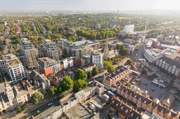 Ealing